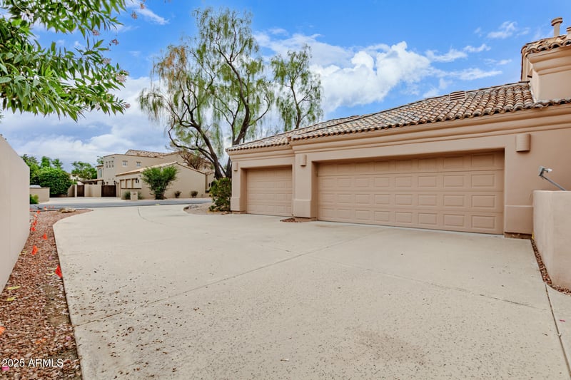 700 Dobson Rd #11, Chandler, AZ 85224