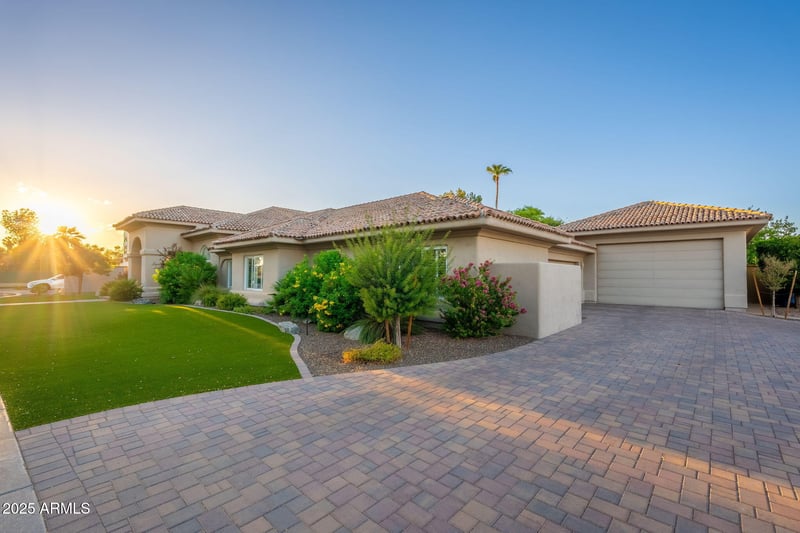 700 Dobson Rd #16, Chandler, AZ 85224