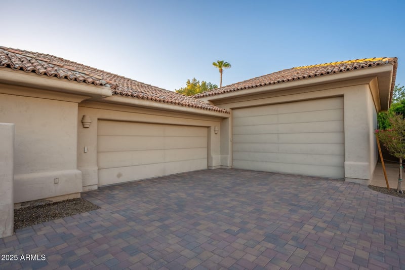 700 Dobson Rd #16, Chandler, AZ 85224
