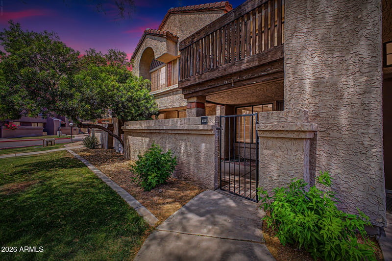 700 E Mesquite Cir #M129, Tempe, AZ 85288