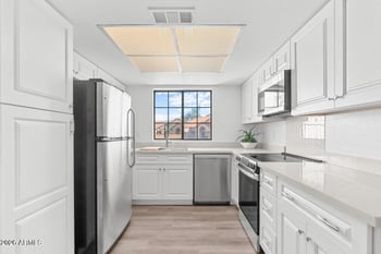 700 Mesquite Cir #M229, Tempe, AZ 85288