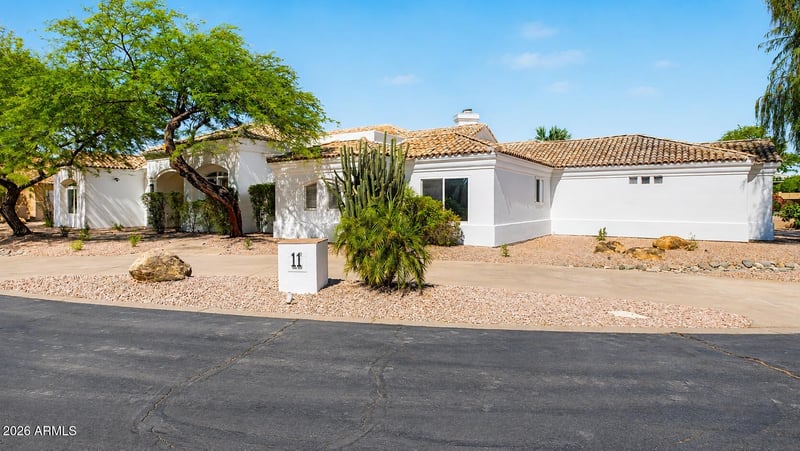 700 N Dobson Rd #11, Chandler, AZ 85224