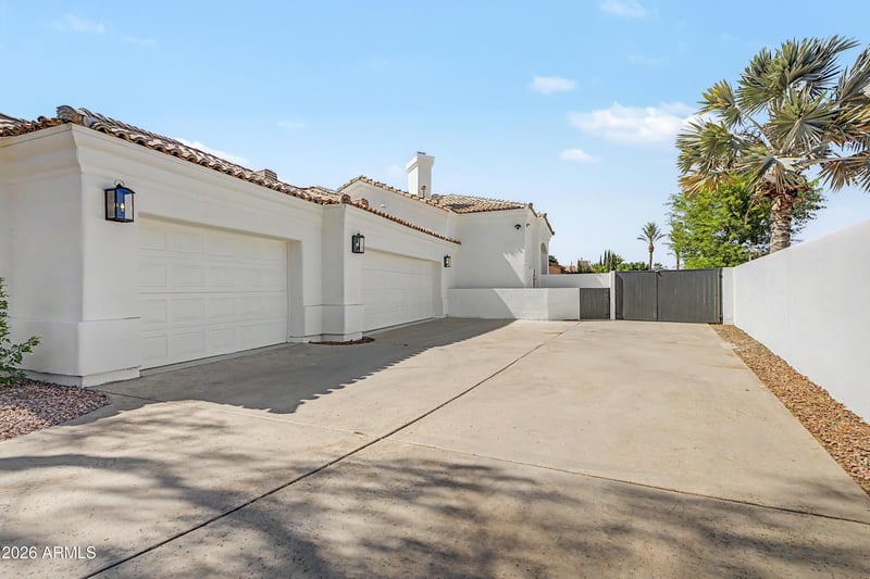 700 N Dobson Rd #11, Chandler, AZ 85224