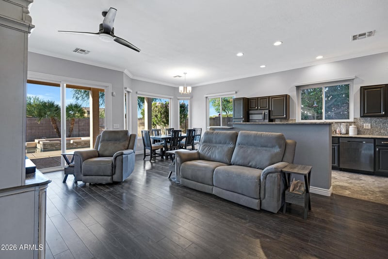 700 Cherrywood Dr, Chandler, AZ 85248