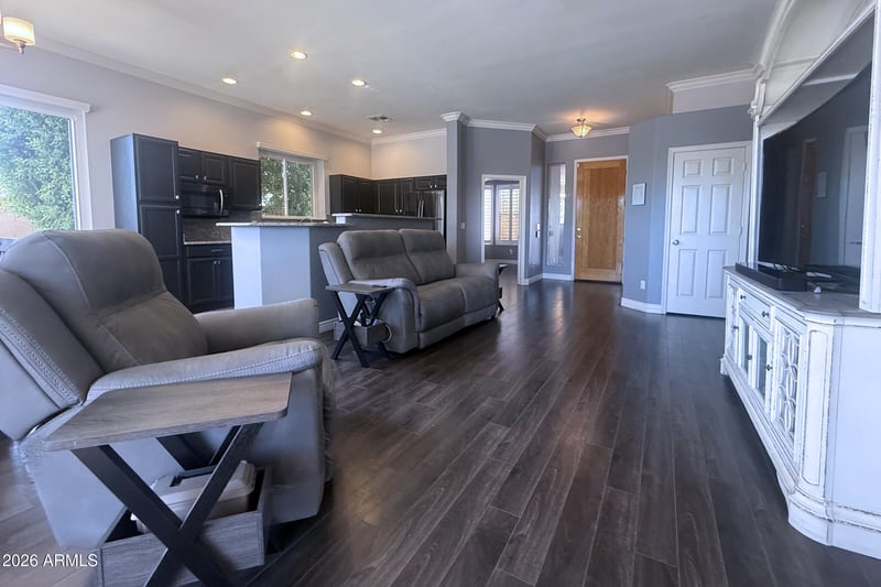 700 Cherrywood Dr, Chandler, AZ 85248