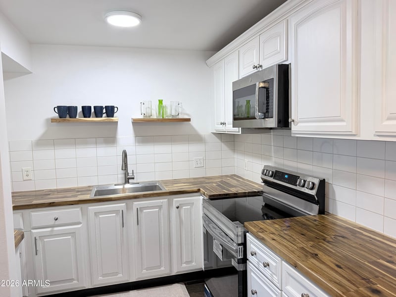 700 W University Dr #122, Tempe, AZ 85281