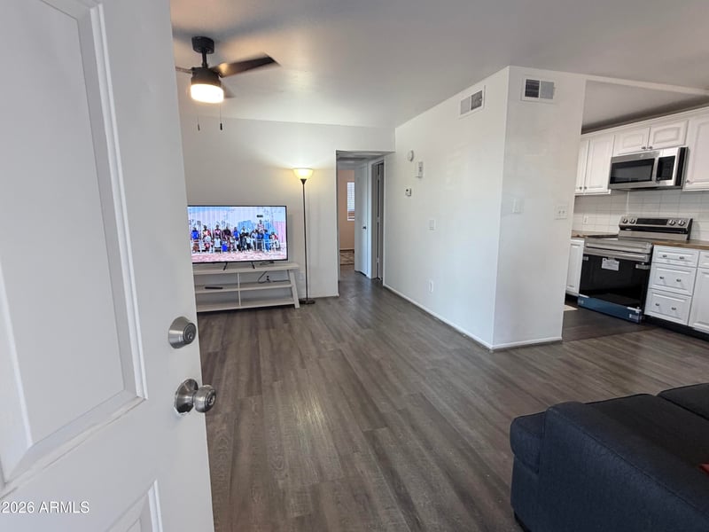 700 W University Dr #122, Tempe, AZ 85281