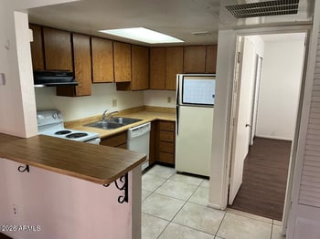 700 University Dr #241, Tempe, AZ 85281