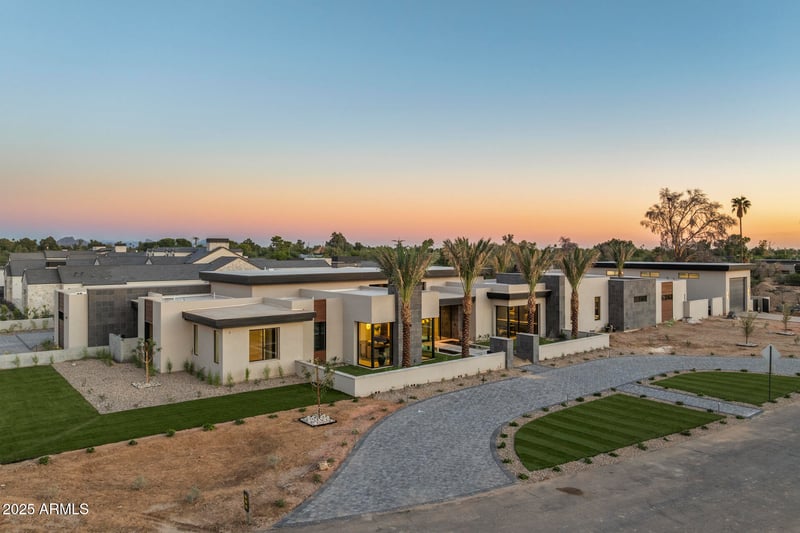 7001 Paradise Dr, Scottsdale, AZ 85254