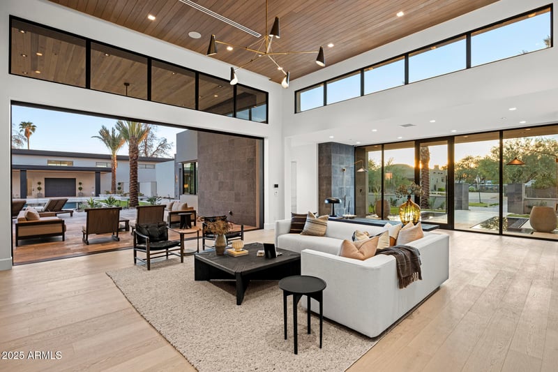 7001 Paradise Dr, Scottsdale, AZ 85254