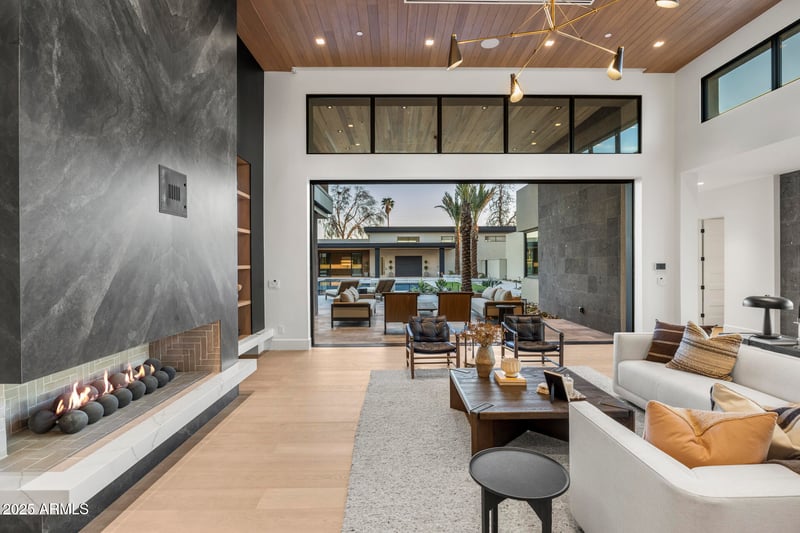 7001 Paradise Dr, Scottsdale, AZ 85254