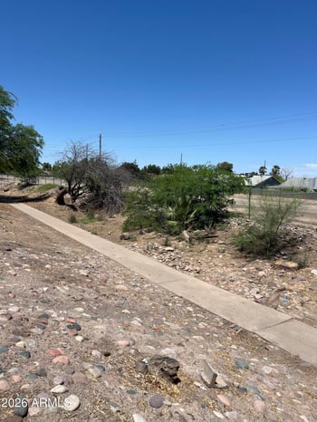 7001 41st St, Phoenix, AZ 85042