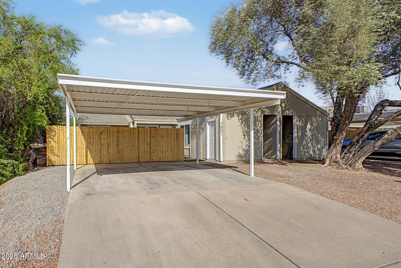 7001 S 41st St, Phoenix, AZ 85042