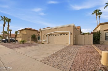 7001 W Topeka Dr, Glendale, AZ 85308