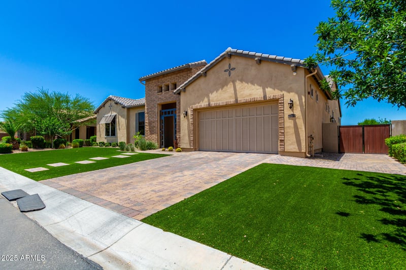 7002 Portland Ave, Gilbert, AZ 85298