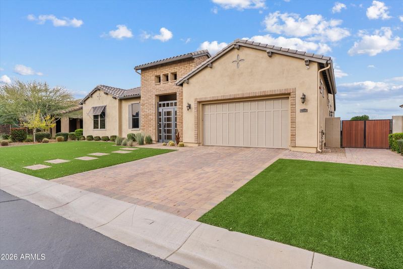 7002 S Portland Ave, Gilbert, AZ 85298