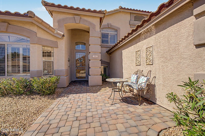 7002 Lone Cactus Dr, Glendale, AZ 85308