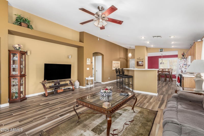 7003 23rd Ln, Phoenix, AZ 85041