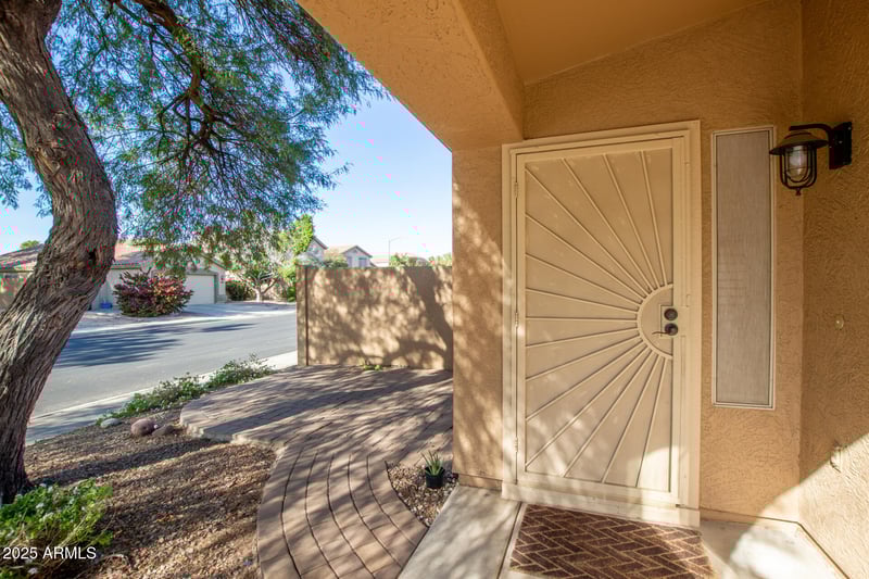 7006 Kings Ave, Peoria, AZ 85382