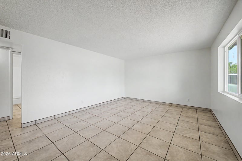 7007 Wolf St, Phoenix, AZ 85033