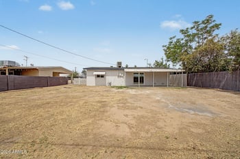 7007 Wolf St, Phoenix, AZ 85033