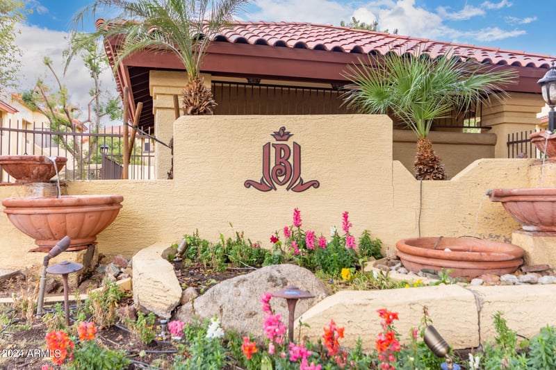 7008 E Gold Dust Ave #210, Paradise Valley, AZ 85253