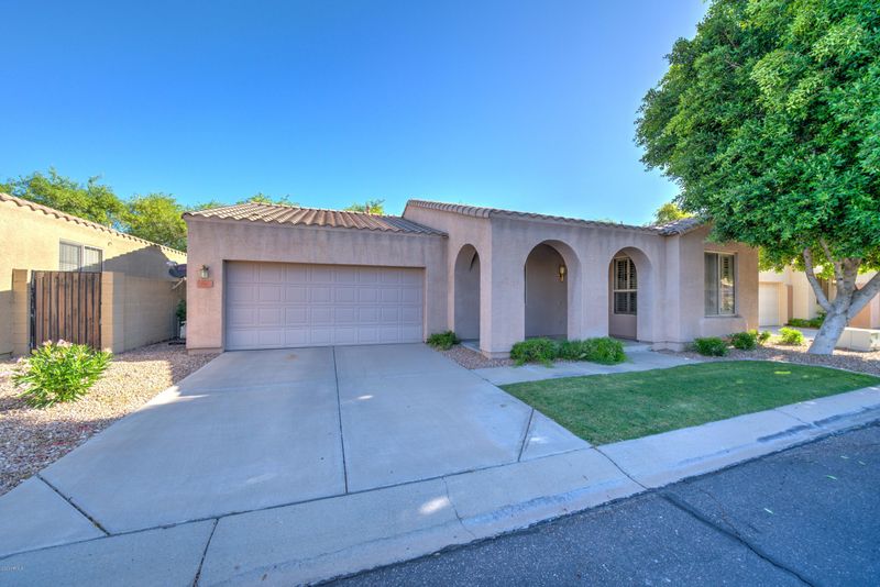 7008 E Kiva Ave, Mesa, AZ 85209