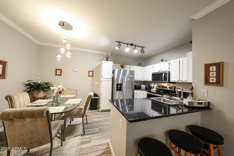 7009 Acoma Dr #2062, Scottsdale, AZ 85254