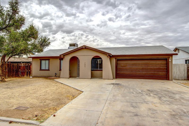 7009 W Monte Vista Rd, Phoenix, AZ 85035