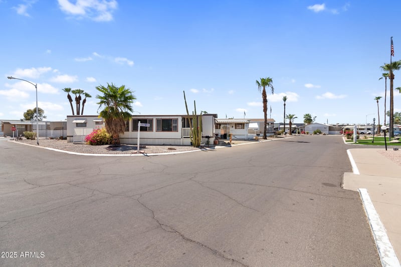 701 Dobson Rd #16, Mesa, AZ 85202