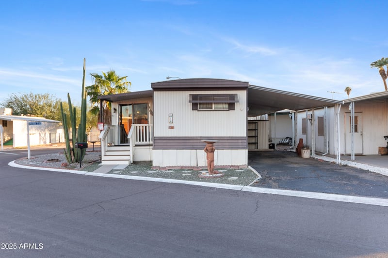 701 Dobson Rd #16, Mesa, AZ 85202