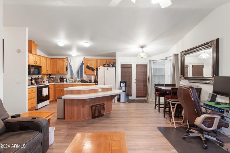701 Dobson Rd #413, Mesa, AZ 85202