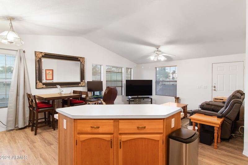 701 Dobson Rd #413, Mesa, AZ 85202
