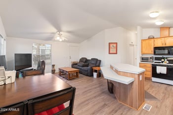 701 Dobson Rd #413, Mesa, AZ 85202