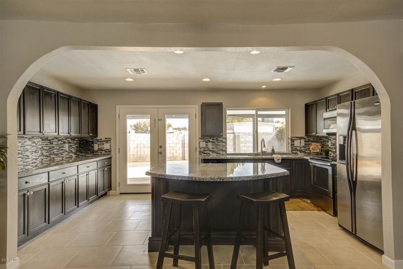 701 N Chestnut Cir, Mesa, AZ 85213