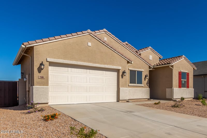 7010 Drygulch Rd, San Tan Valley, AZ 85143