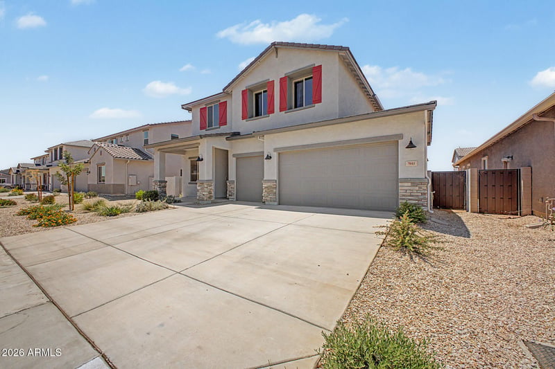 7011 Hayride Ln, San Tan Valley, AZ 85143