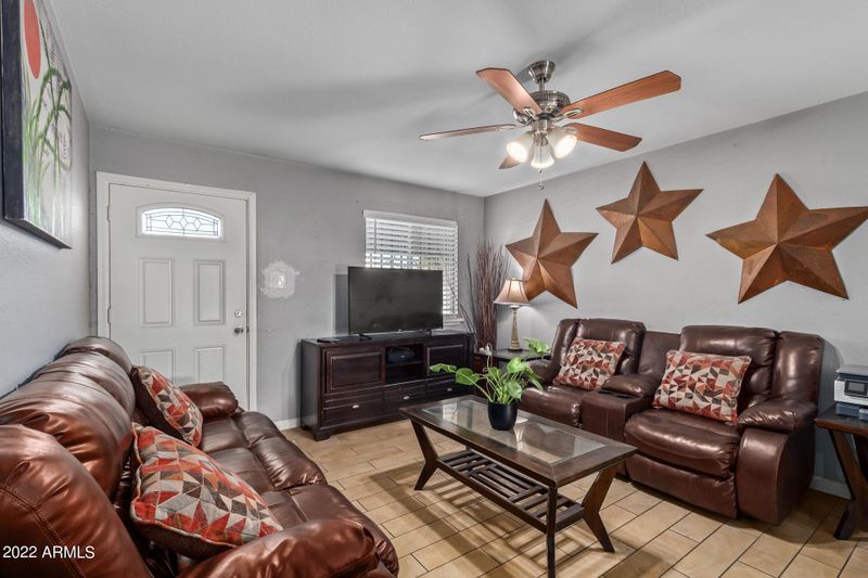 7011 W Mariposa St, Phoenix, AZ 85033