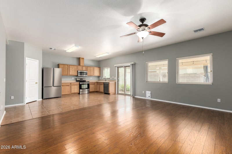 7011 Mercer Ln, Peoria, AZ 85345
