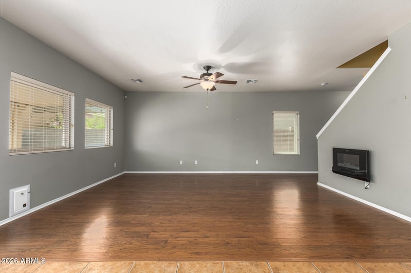 7011 Mercer Ln, Peoria, AZ 85345