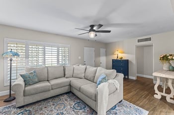 7013 11th Way, Phoenix, AZ 85020