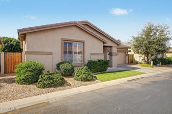 7013 Lindner Ave, Mesa, AZ 85209