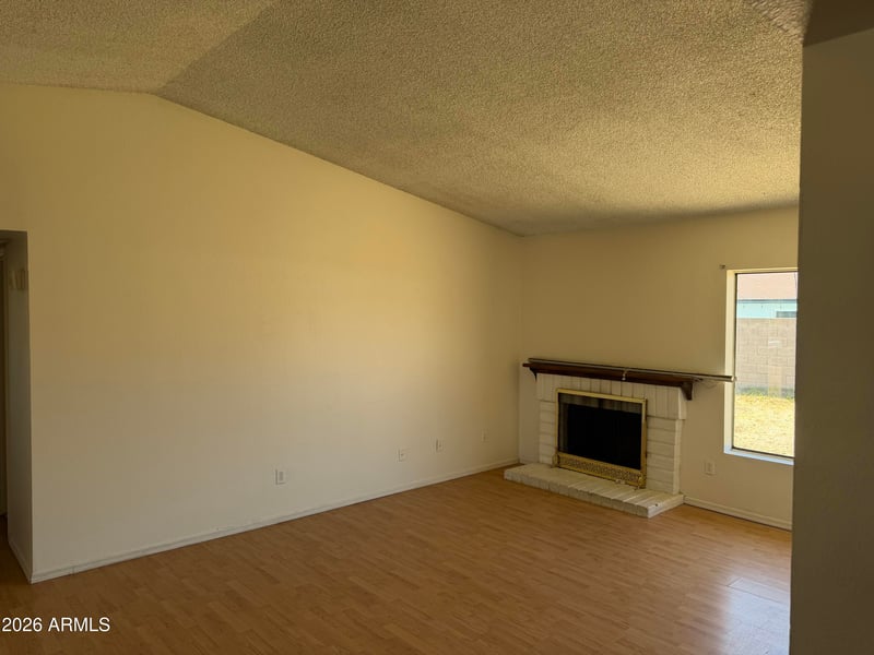 7013 W Colter St, Glendale, AZ 85303