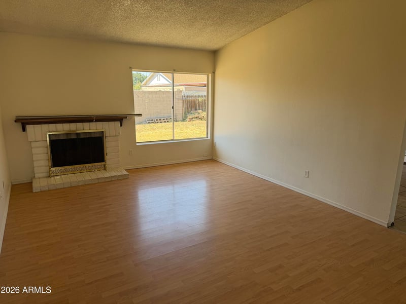 7013 W Colter St, Glendale, AZ 85303