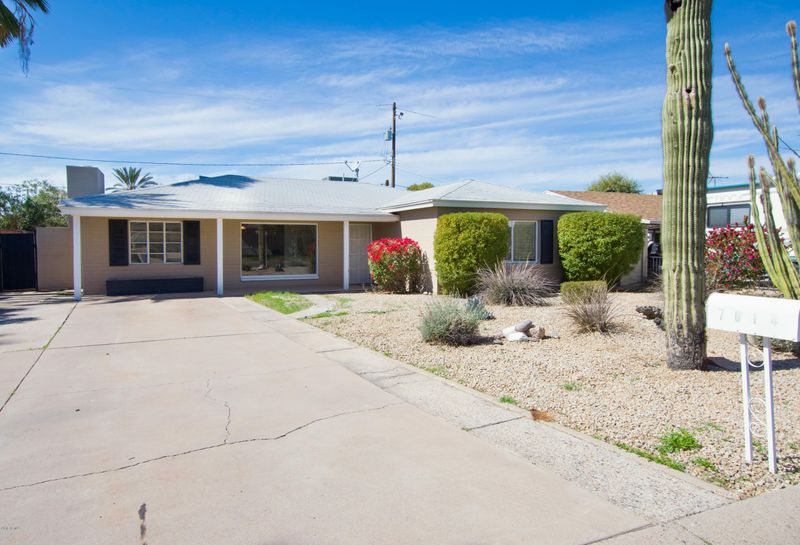 7014 N 11th Way, Phoenix, AZ 85020