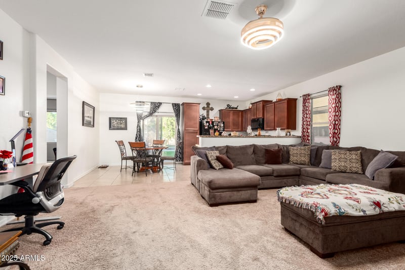 7015 77th Ln, Laveen, AZ 85339