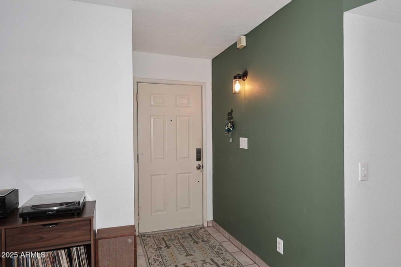 7015 Ocotillo Rd, Glendale, AZ 85303