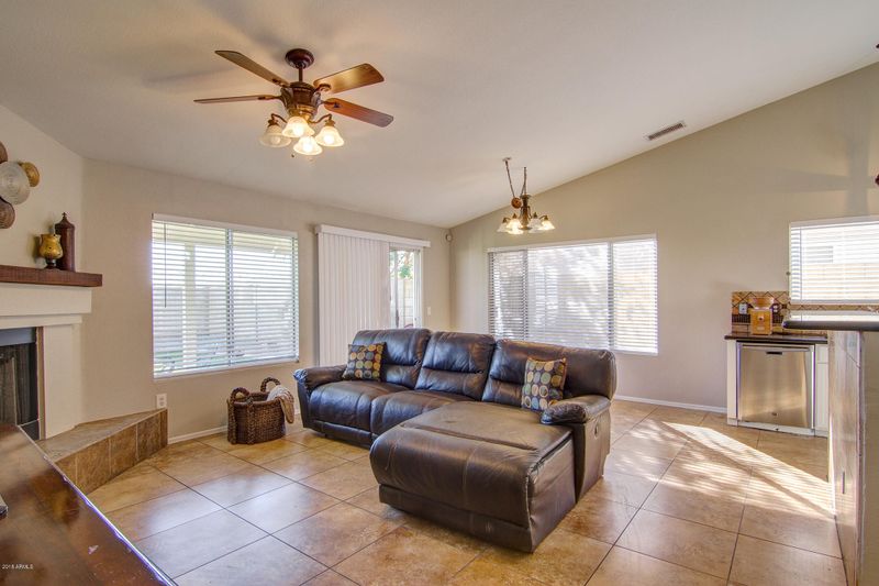 7015 S 19th Pl, Phoenix, AZ 85042