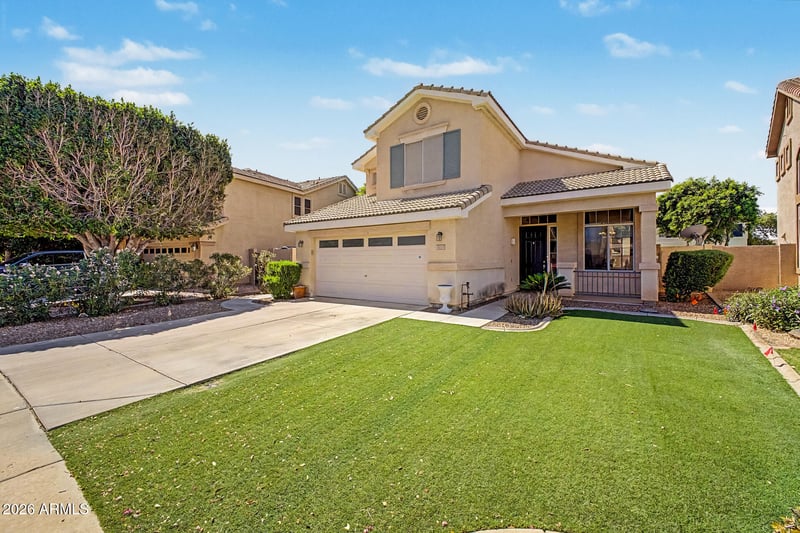 7015 Blackhawk Dr, Glendale, AZ 85308