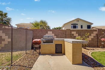 7015 Blackhawk Dr, Glendale, AZ 85308